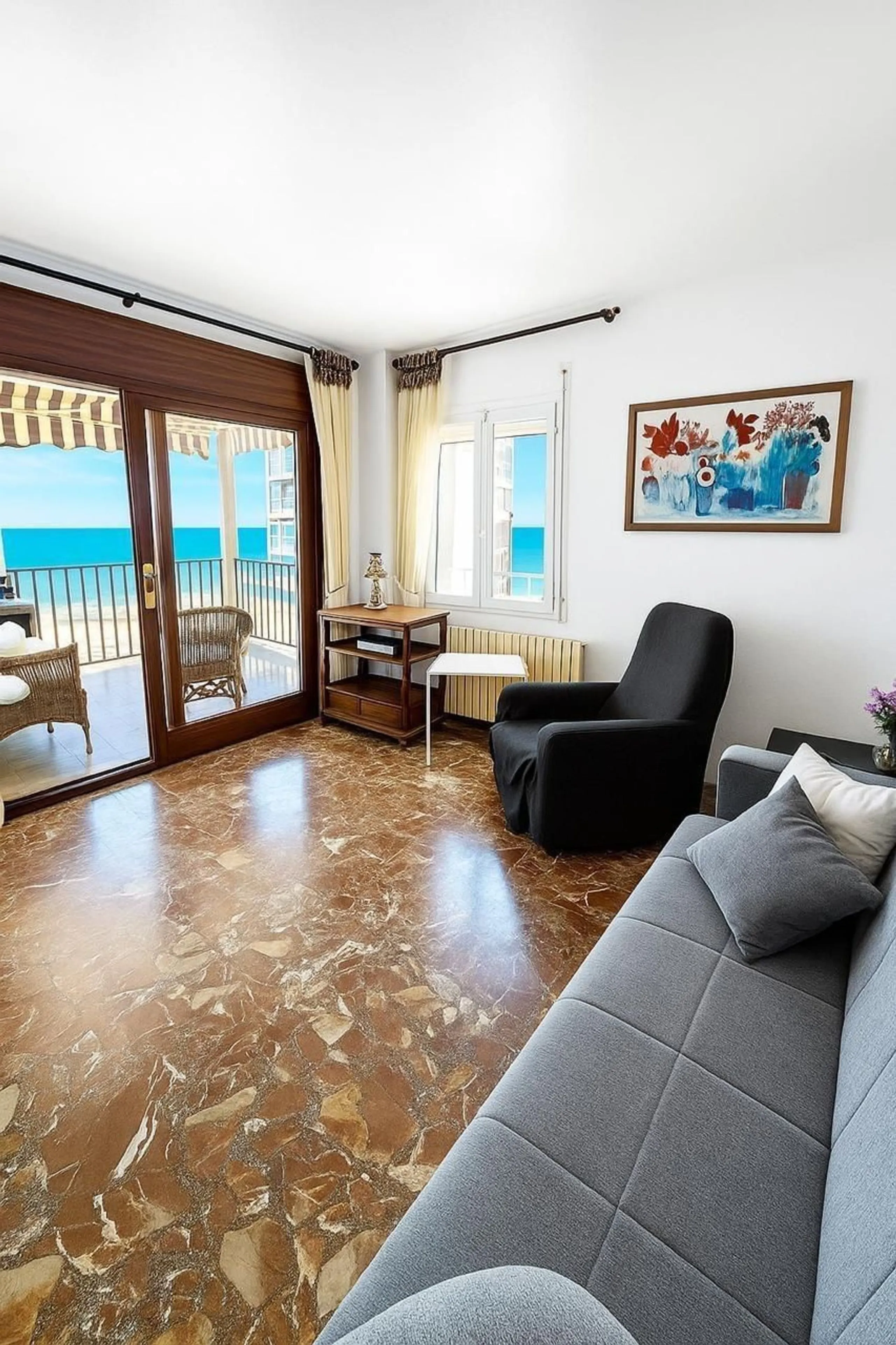 Seafront Apartment with Panoramic Sea Views in Segur de Calafell, Costa Dorada