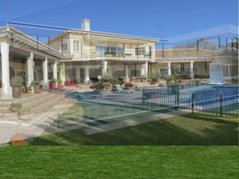 This luxury mansion is situated in La Vega del Colorado near La Quinta Golf, a gated community with 24h security. The property consists of 8 bedrooms (5 in the main house and another 3 in the adjacent guest house), 8 bathrooms (5+3), a guest toilet, 3 lar