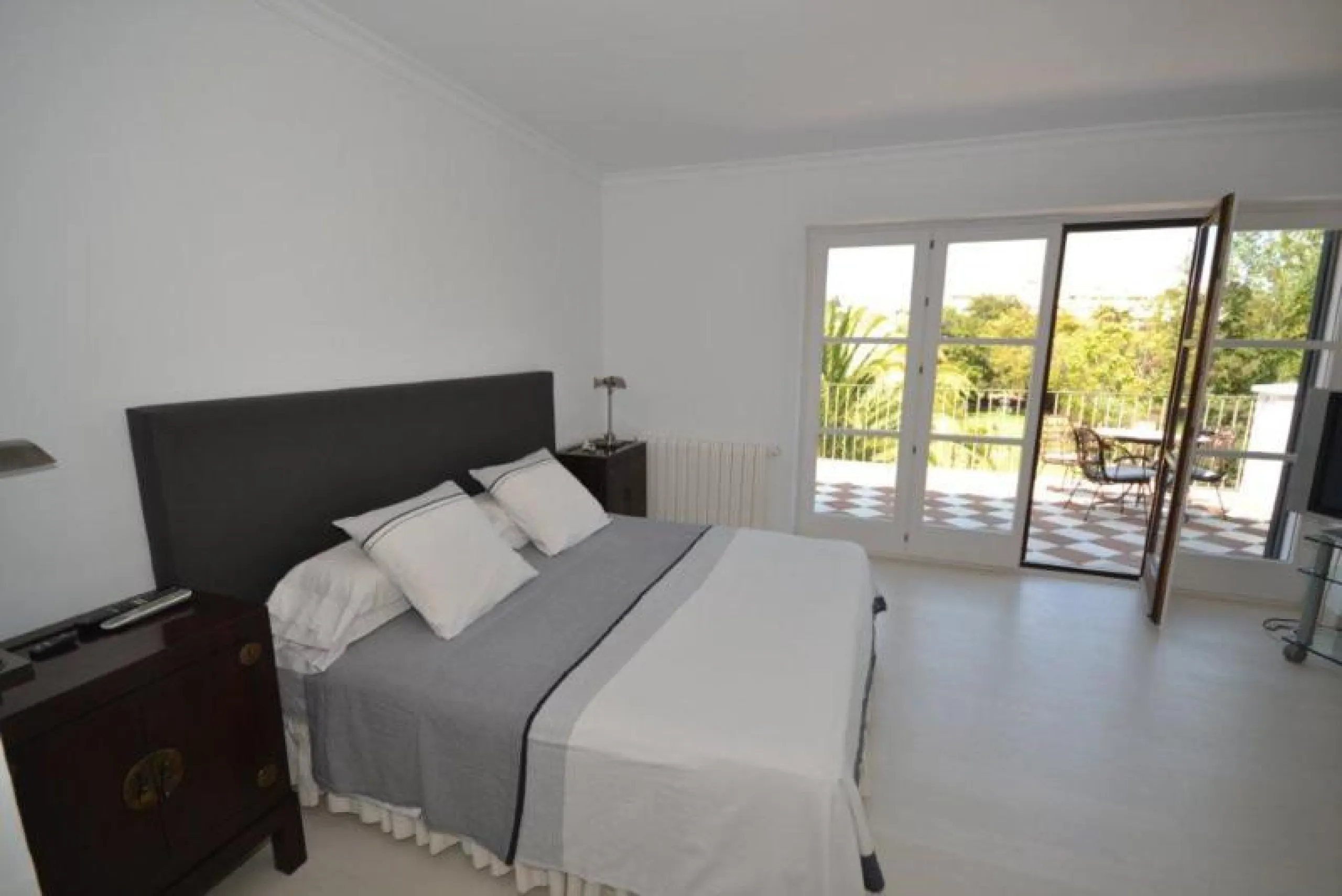 House - Detached Villa в продаже в Marbella, Málaga. В доме 6 спален и 6 ванных комнат. Площадь дома 700 м². Площадь участка 3200 м²