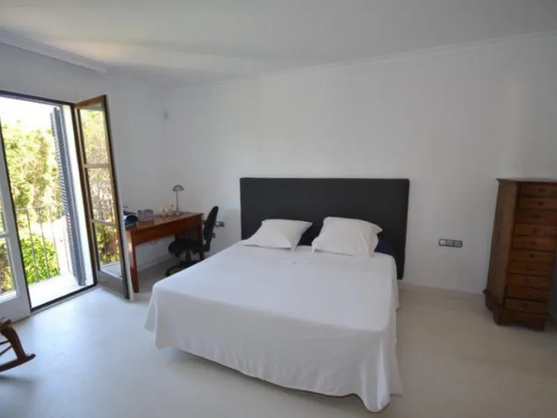 House - Detached Villa в продаже в Marbella, Málaga. В доме 6 спален и 6 ванных комнат. Площадь дома 700 м². Площадь участка 3200 м²