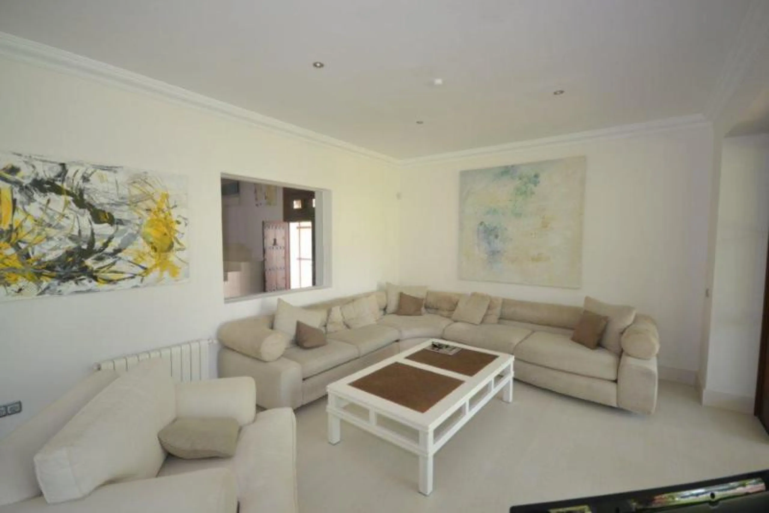 House - Detached Villa в продаже в Marbella, Málaga. В доме 6 спален и 6 ванных комнат. Площадь дома 700 м². Площадь участка 3200 м²