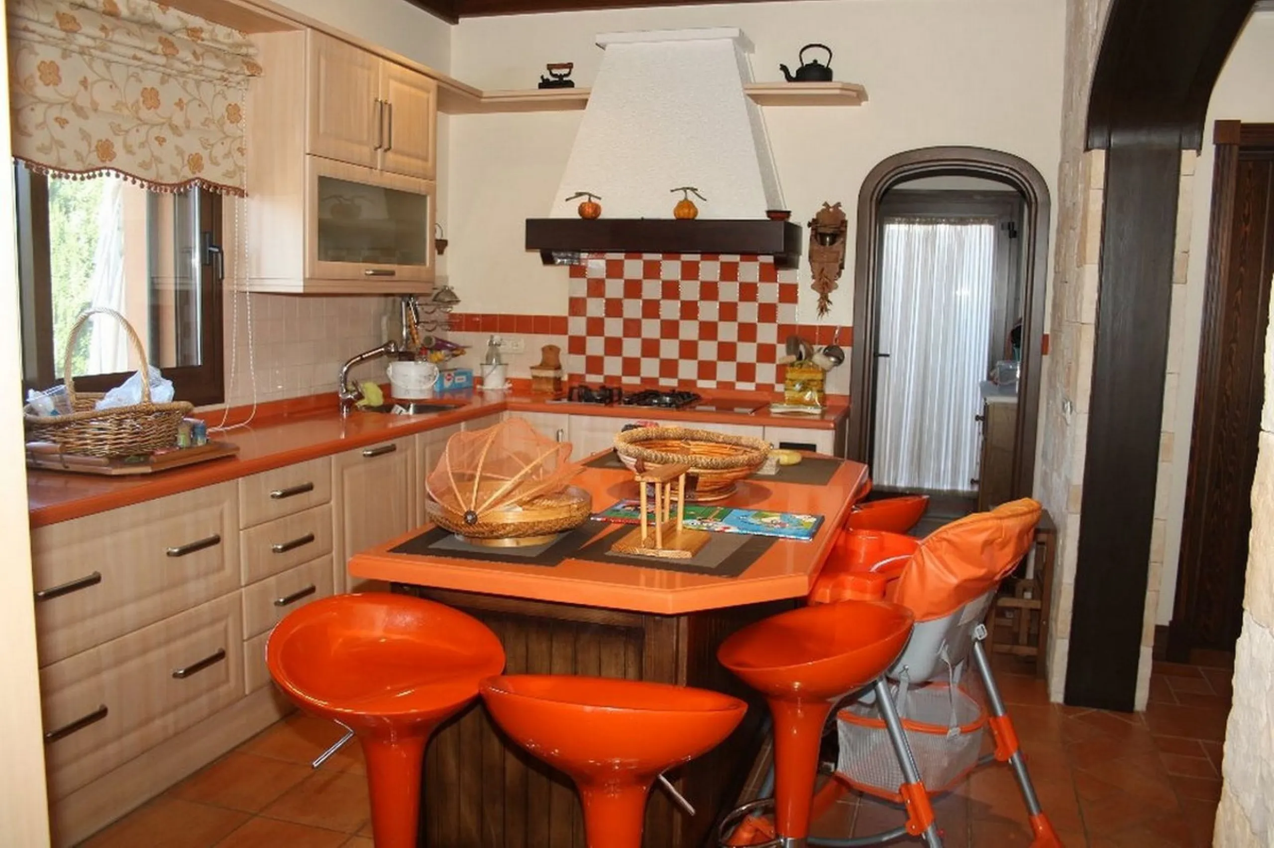 Private Estate of 4,250 m²** with a swimming pool, covered parking, sea-view lookout, barbecue oven, and terrace with views. The house spans 650 m² over three floors: equipped kitchen, living room, dining room for 10, study, suite with bathroom, 4 double 