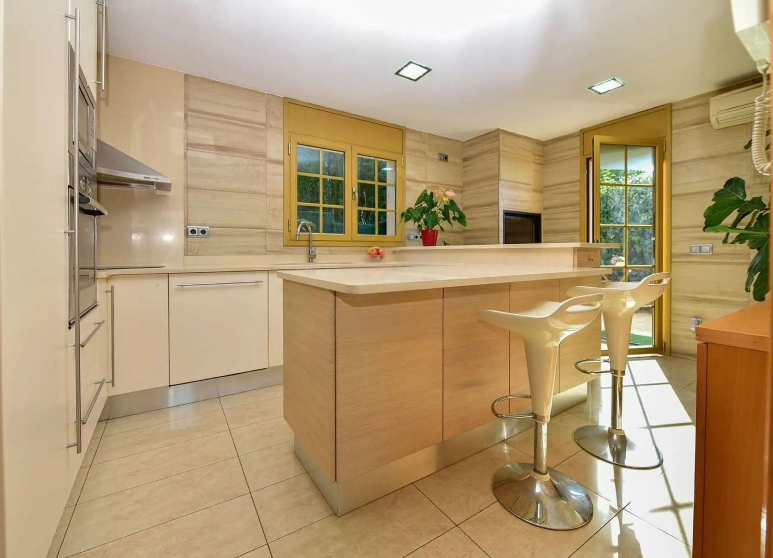 Casa elegante con piscina y jardín en excelente estado en Platja d’Aro