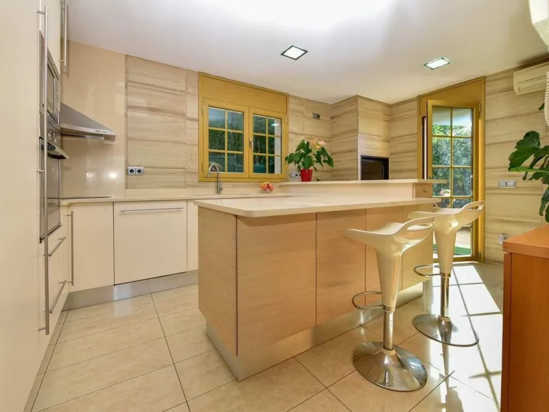 Casa elegante con piscina y jardín en excelente estado en Platja d’Aro