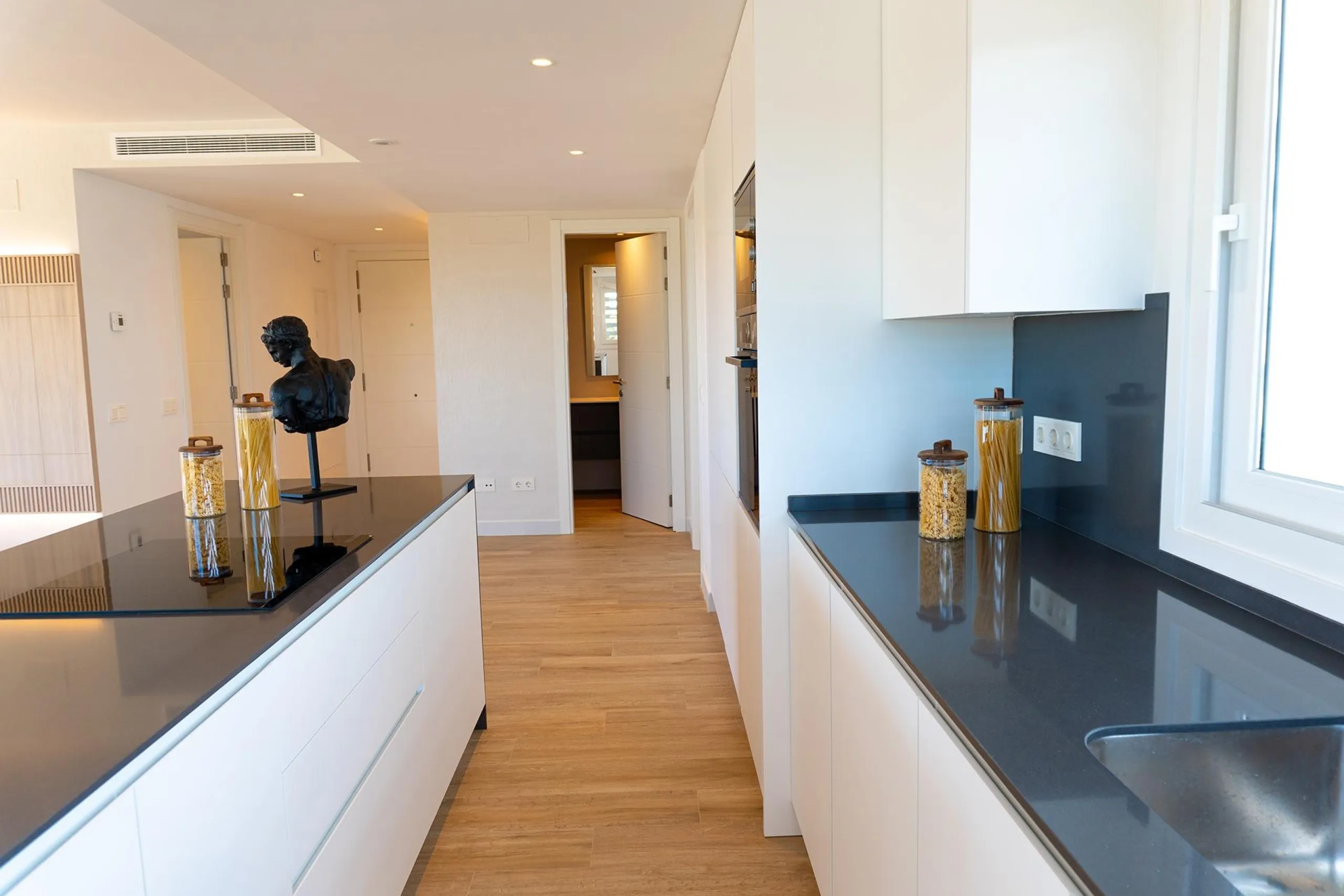 IMPRESSIVE RESIDENTIAL COMPLEX NEAR ESTEPONA& & Housing development in a spectacular residential complex. 59 flats with 1, 2, and 3 bedrooms, and lofts. Each property has a fully equipped kitchen, double glazed windows, hot and cold air conditioning