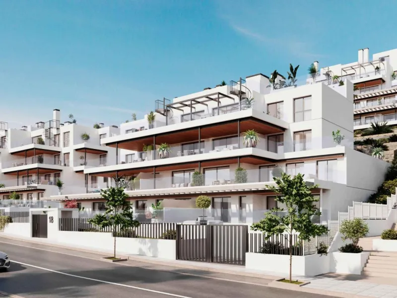 NEW BUILD RESIDENTIAL COMPLEX IN ESTEPONA& & This luxury community boasts superb facilities that will ensure owning a property here will be an investment that can only appreciate throughout the years. With a fully equipped gym and wellness area, bot