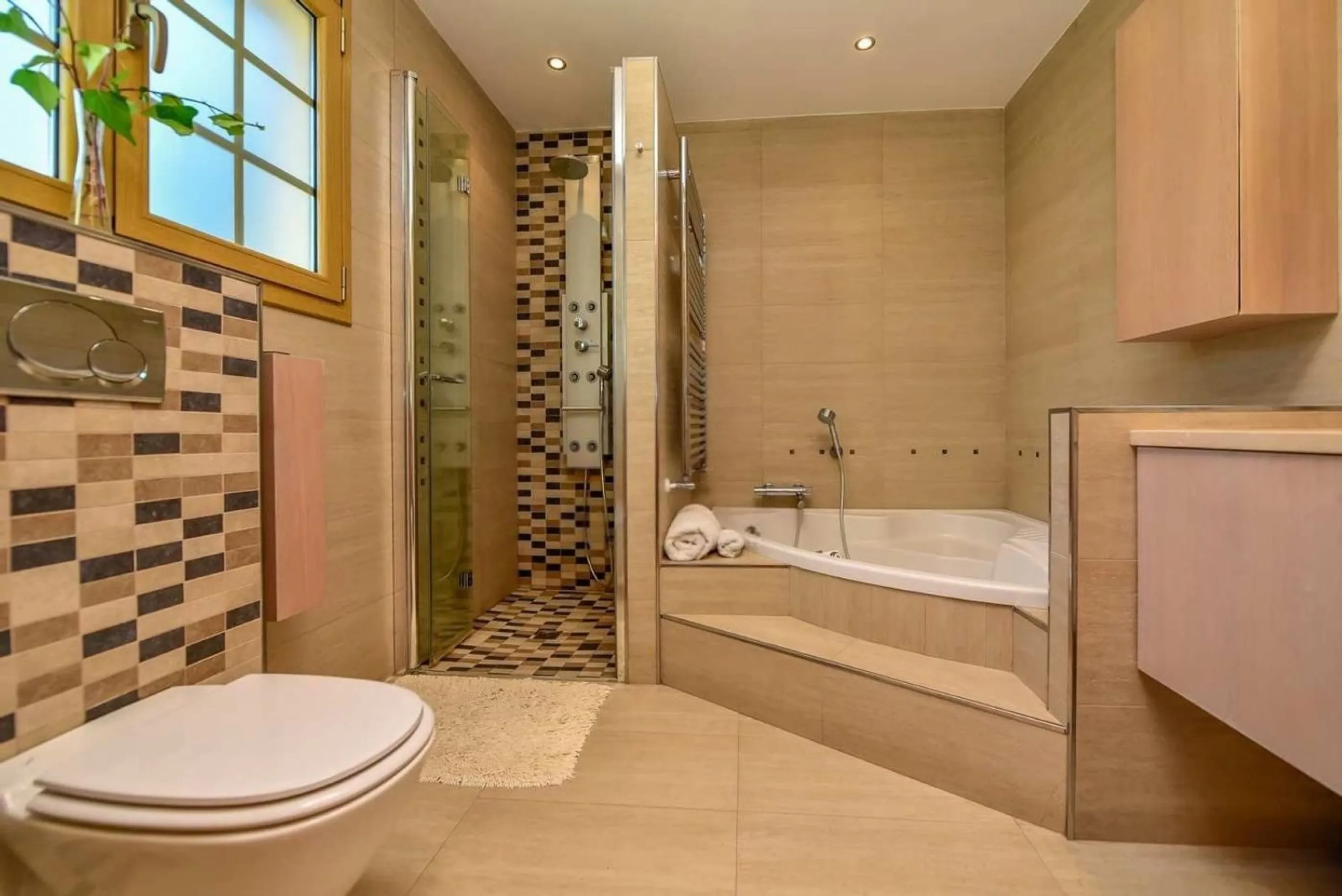 Casa elegante con piscina y jardín en excelente estado en Platja d’Aro