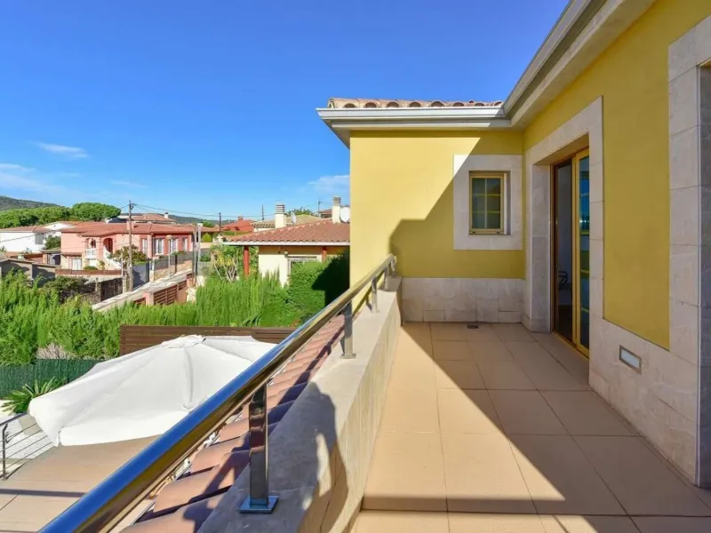 Casa elegante con piscina y jardín en excelente estado en Platja d’Aro