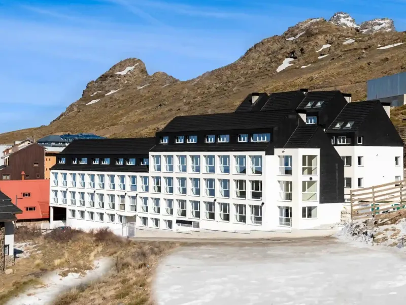 NEW BUILD RESIDENTIAL IN SIERRA NEVADA& & New Build residential consists of 20 key ready studios and apartments, which perfectly fuse the authenticity of tradition and modern comfort.& & Every detail has been meticulously selected to provide a