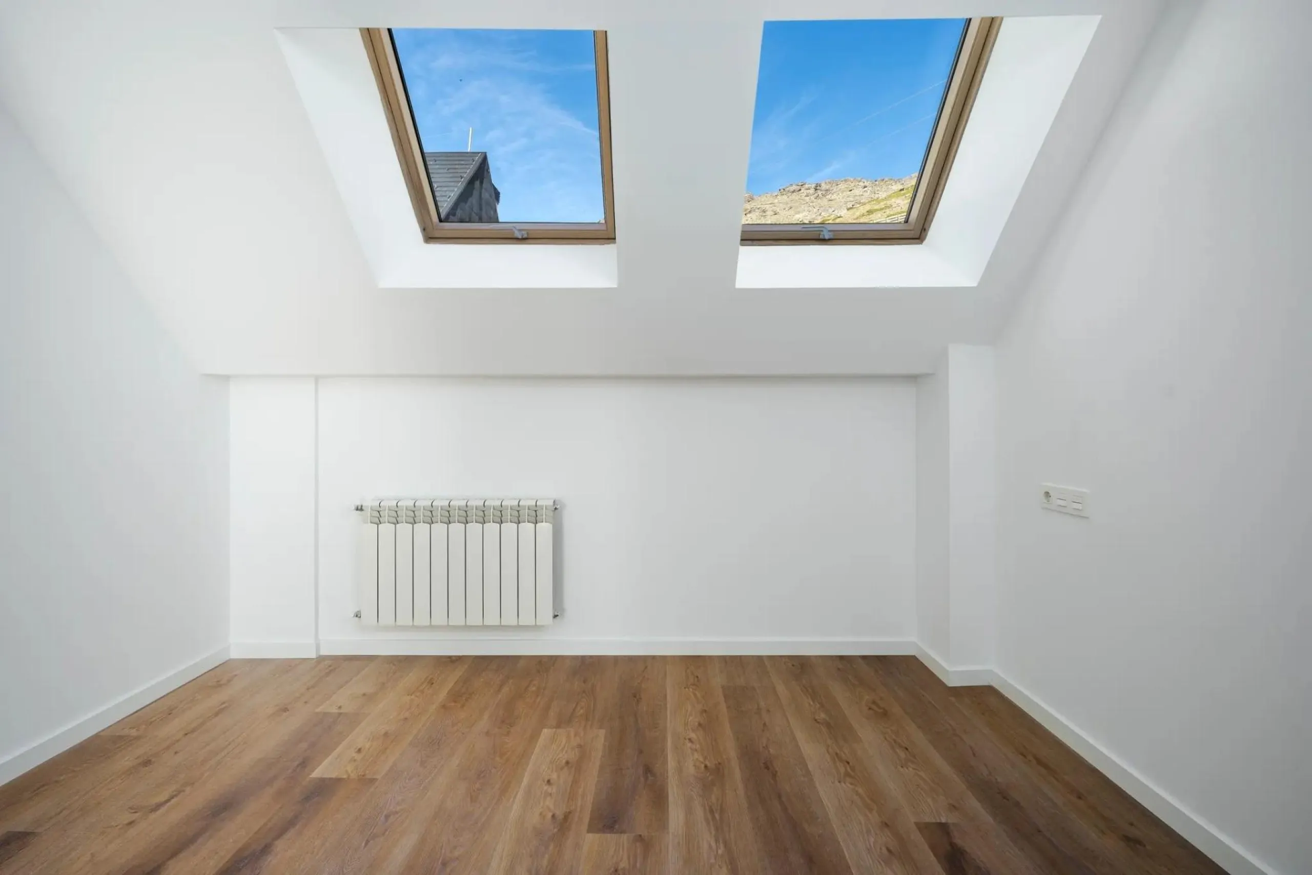 NEW BUILD RESIDENTIAL IN SIERRA NEVADA& & New Build residential consists of 20 key ready studios and apartments, which perfectly fuse the authenticity of tradition and modern comfort.& & Every detail has been meticulously selected to provide a