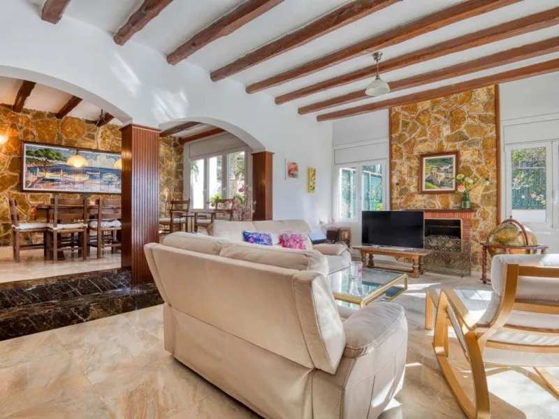Charming villa with pool in S’Agaró