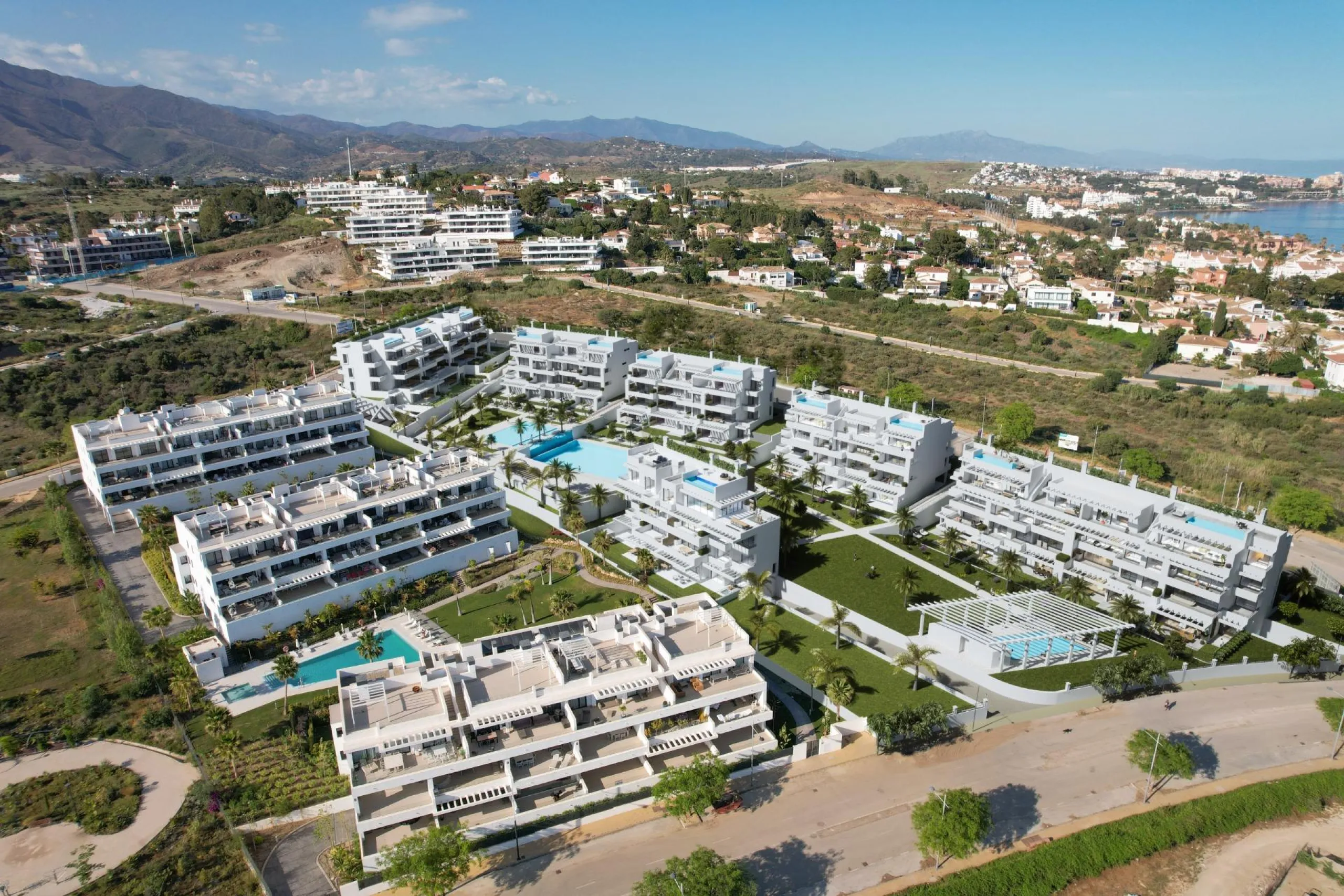 NEW BUILD RESIDENTIAL COMPLEX IN LA GASPARA, ESTEPONA& & New Build an iconic development of 67 modern apartments and penthouses in La Gaspara, in authentic Estepona, one of the most beautiful and desirable places on the Costa del Sol.& &  Beca