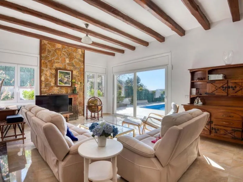 Charming villa with pool in S’Agaró