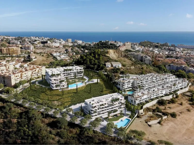 NEW BUILD RESIDENTIAL COMPLEX IN FUENGIROLA& & An exclusive New Build residential complex in Fuengirola to enjoy the privileged sunsets of the Costa del Sol.& & Consisting of two buildings with 74 apartments and penthouses, including two parki