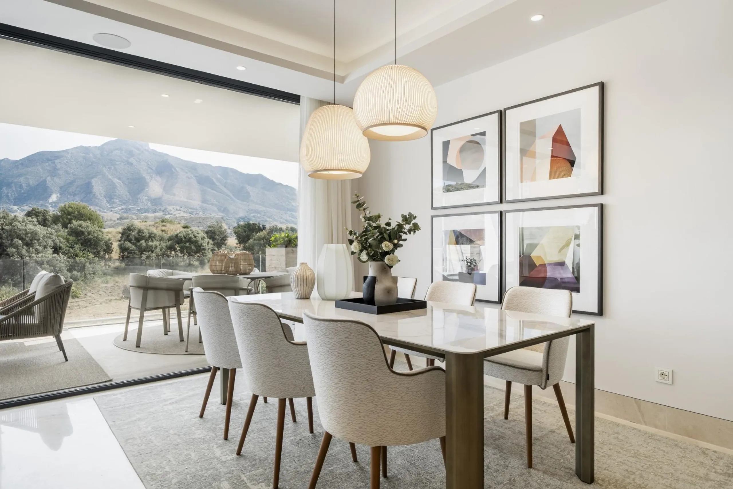 Exclusive New Residential in Aloha Golf, Nueva Andalucía Marbella& & Luxury Living in the Heart of Nueva Andalucía& Discover this exclusive new residential development in Aloha Golf, one of the most prestigious areas of Nueva Andalucía, Marbella.