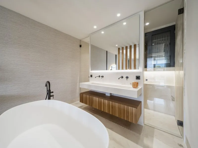 Exclusive New Residential in Aloha Golf, Nueva Andalucía Marbella& & Luxury Living in the Heart of Nueva Andalucía& Discover this exclusive new residential development in Aloha Golf, one of the most prestigious areas of Nueva Andalucía, Marbella.