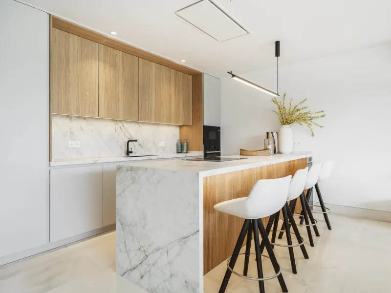 Exclusive New Residential in Aloha Golf, Nueva Andalucía Marbella& & Luxury Living in the Heart of Nueva Andalucía& Discover this exclusive new residential development in Aloha Golf, one of the most prestigious areas of Nueva Andalucía, Marbella.