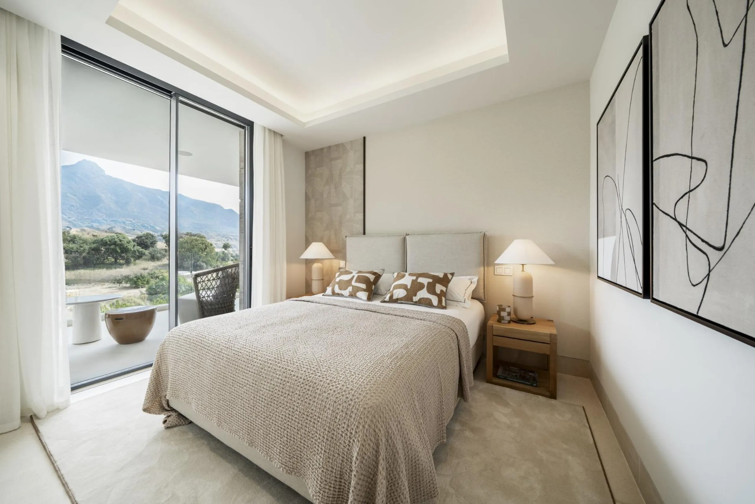 Exclusive New Residential in Aloha Golf, Nueva Andalucía Marbella& & Luxury Living in the Heart of Nueva Andalucía& Discover this exclusive new residential development in Aloha Golf, one of the most prestigious areas of Nueva Andalucía, Marbella.