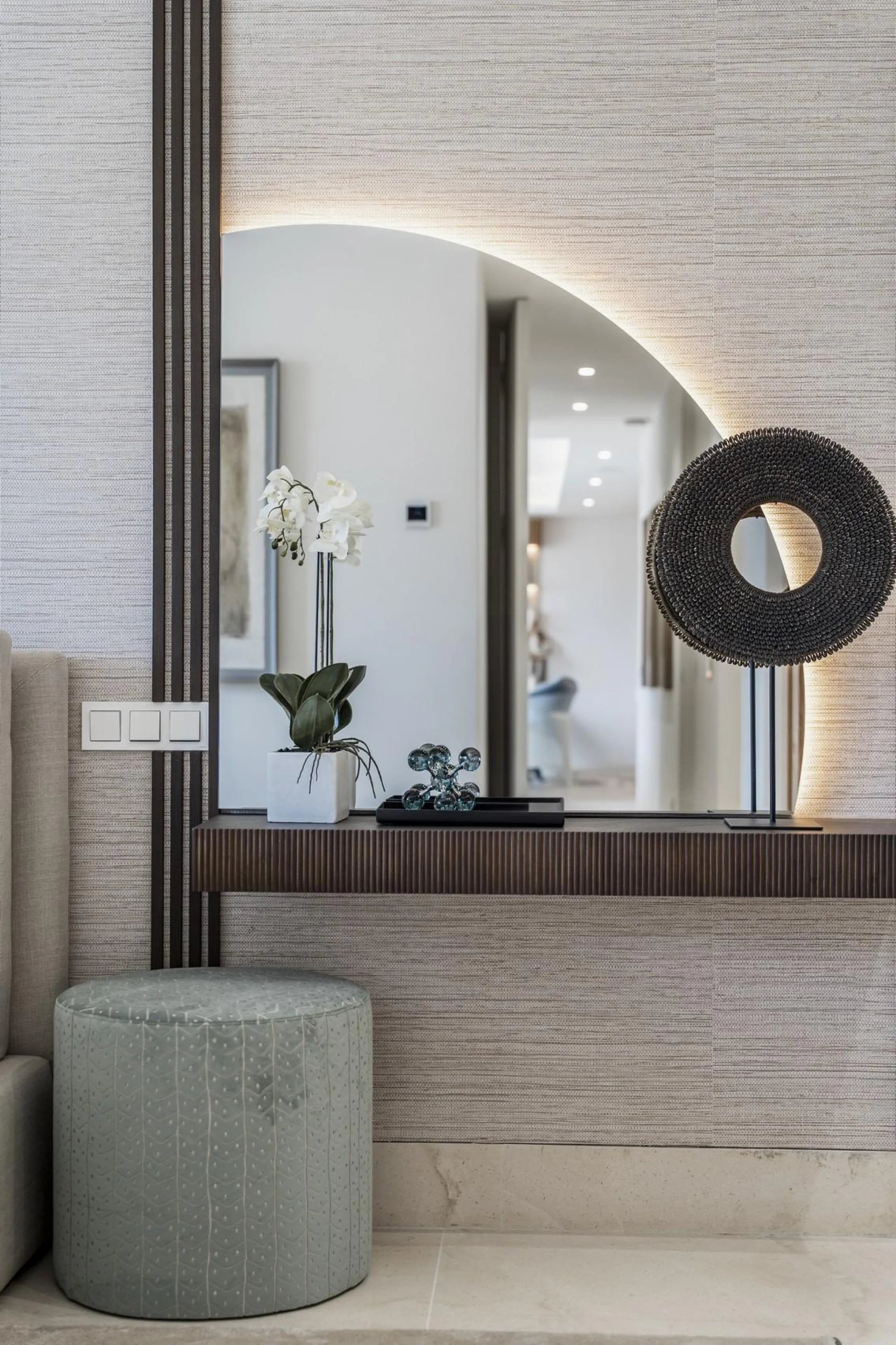 Exclusive New Residential in Aloha Golf, Nueva Andalucía Marbella& & Luxury Living in the Heart of Nueva Andalucía& Discover this exclusive new residential development in Aloha Golf, one of the most prestigious areas of Nueva Andalucía, Marbella.