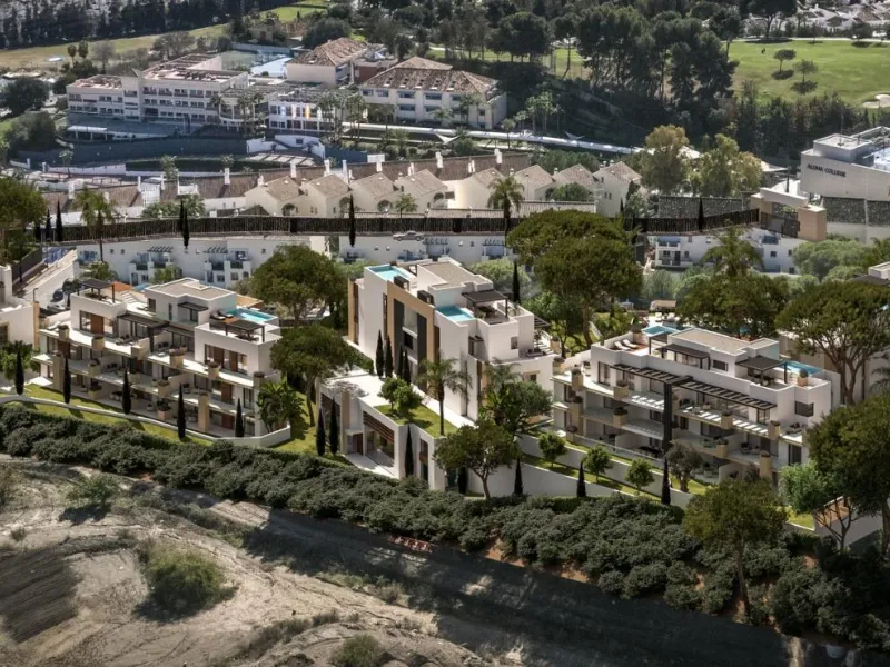 Exclusive New Residential in Aloha Golf, Nueva Andalucía Marbella& & Luxury Living in the Heart of Nueva Andalucía& Discover this exclusive new residential development in Aloha Golf, one of the most prestigious areas of Nueva Andalucía, Marbella.