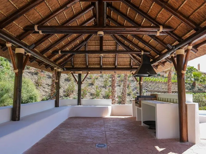 Exclusive New Residential in Nueva Andalucía, Marbella& & Contemporary Living in the Heart of Marbella& This exclusive Turn Key residential complex in Nueva Andalucía has been designed with a contemporary and elegant style, offering comfort, qual