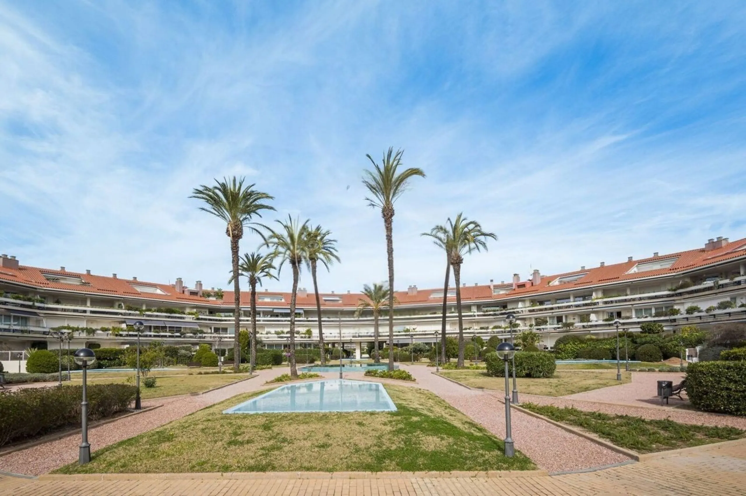 Dúplex exclusivo frente al mar en Terramar, Sitges