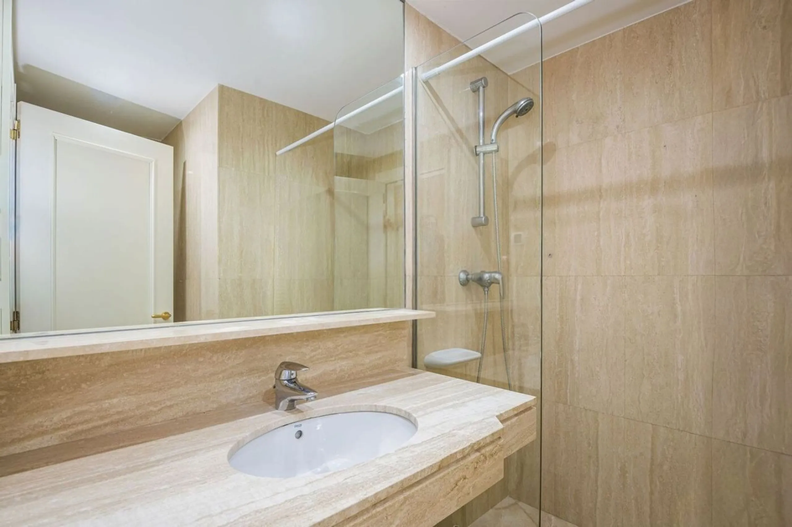 Dúplex exclusivo frente al mar en Terramar, Sitges