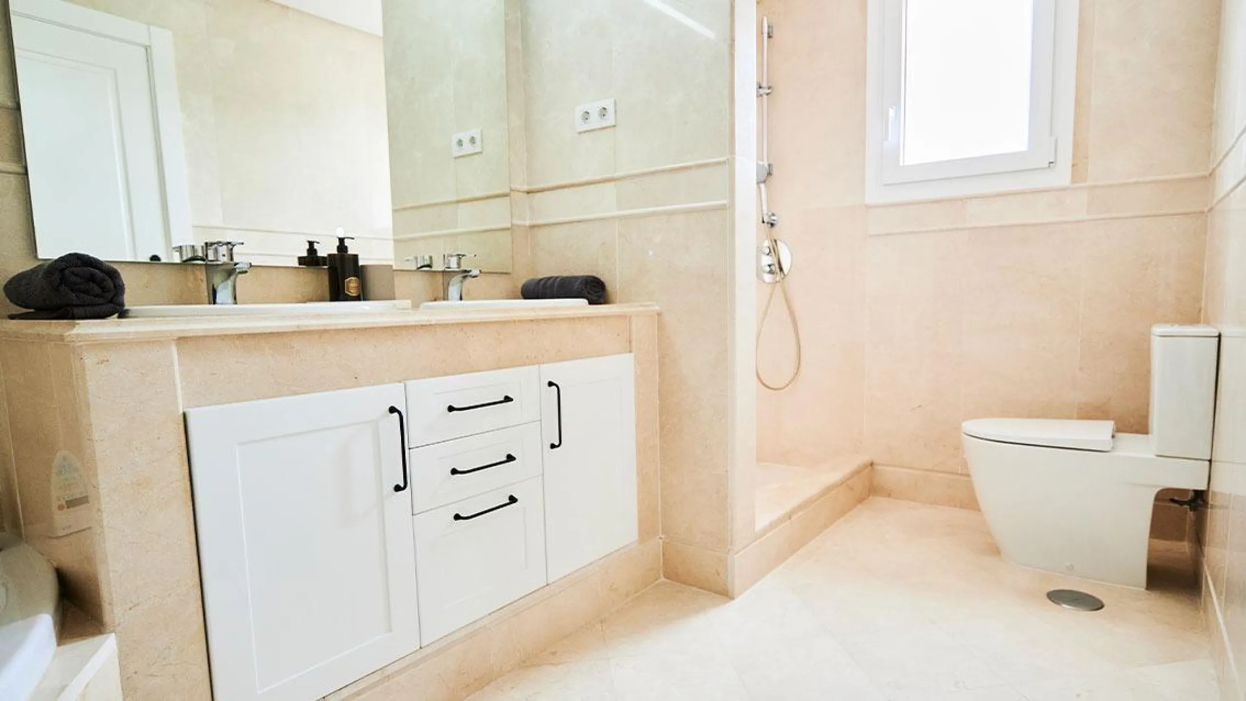 Exclusive New Residential in Nueva Andalucía, Marbella& & Contemporary Living in the Heart of Marbella& This exclusive Turn Key residential complex in Nueva Andalucía has been designed with a contemporary and elegant style, offering comfort, qual