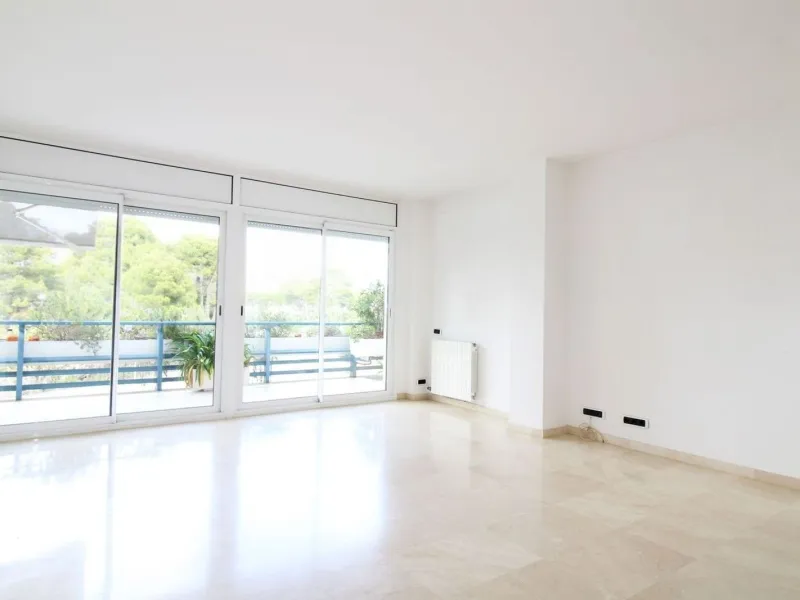 Apartamento elegante con terrazas en Terramar, Sitges