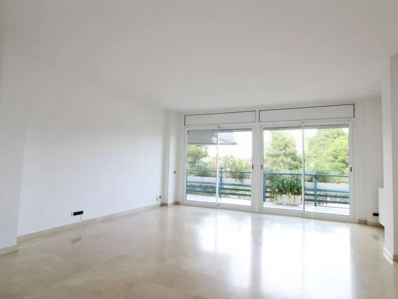 Apartamento elegante con terrazas en Terramar, Sitges