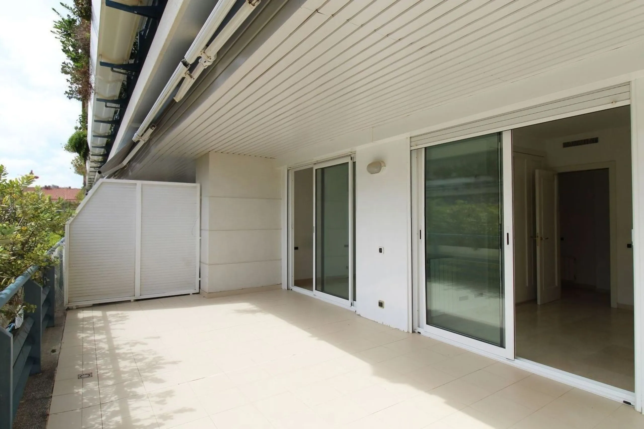 Apartamento elegante con terrazas en Terramar, Sitges