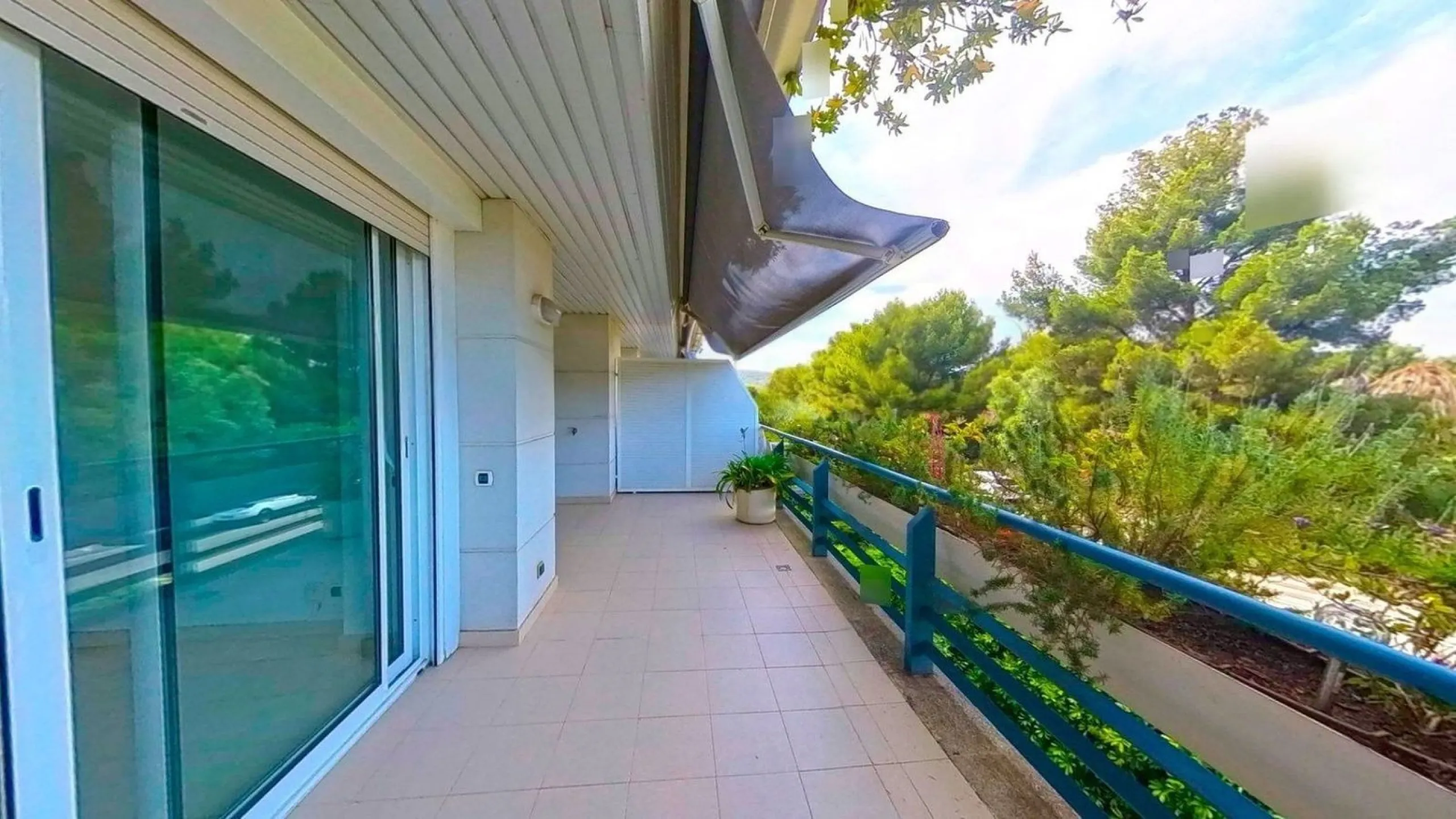 Apartamento elegante con terrazas en Terramar, Sitges