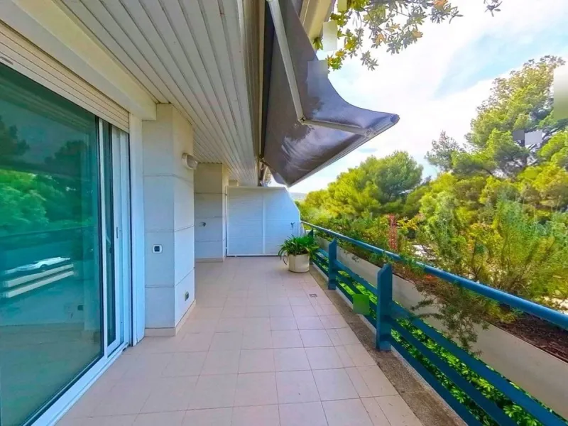 Apartamento elegante con terrazas en Terramar, Sitges