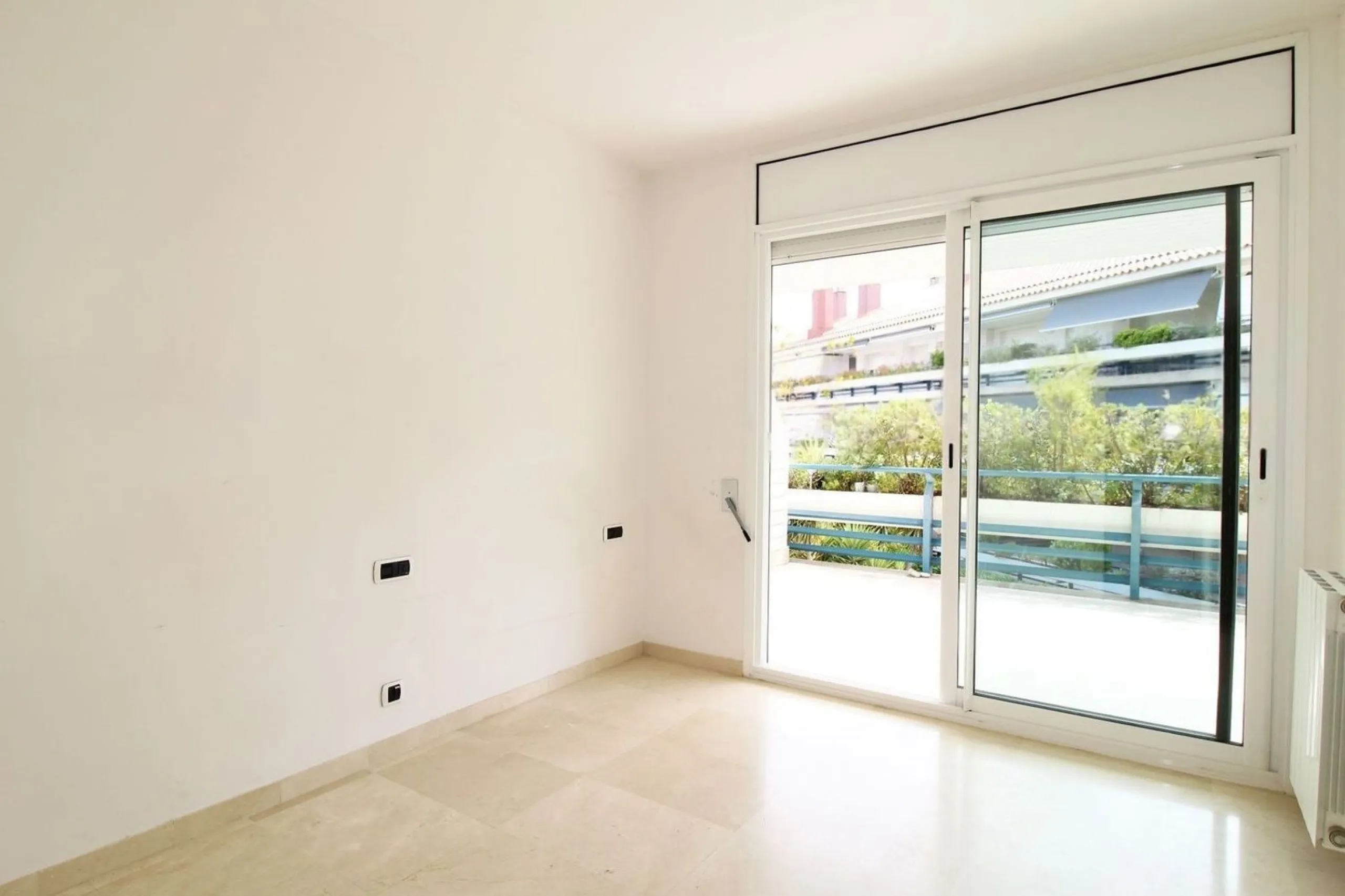 Apartamento elegante con terrazas en Terramar, Sitges