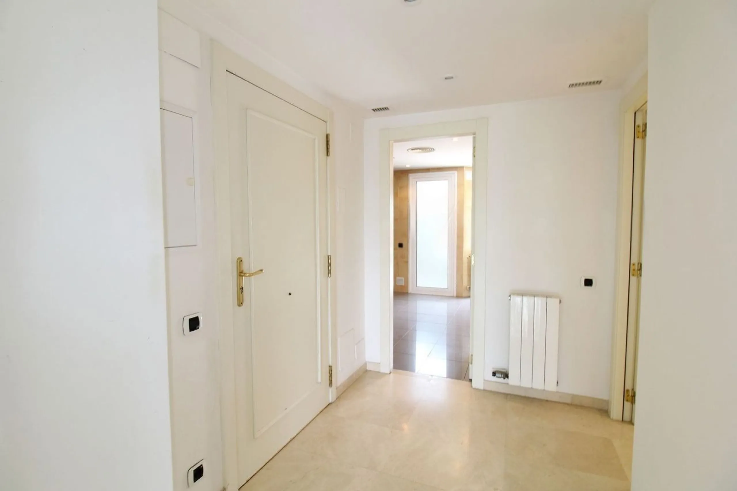 Apartamento elegante con terrazas en Terramar, Sitges