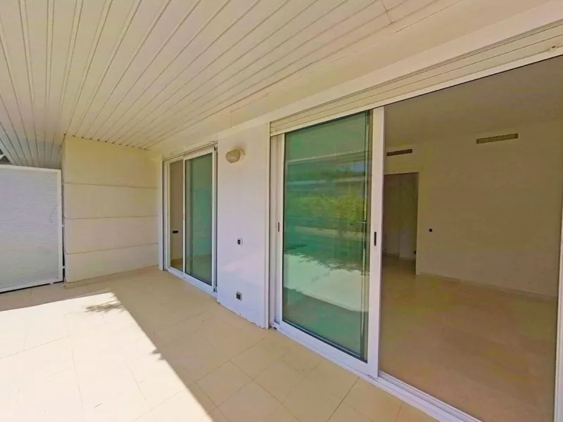 Apartamento elegante con terrazas en Terramar, Sitges