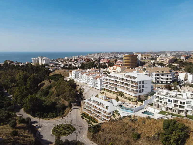 New Build Apartments with Sea Views in Torreblanca del Sol, Fuengirola& & Exclusive Boutique Development on the Costa del Sol& This exclusive new build apartment complex in Torreblanca del Sol, Fuengirola offers the perfect combination of tranqui