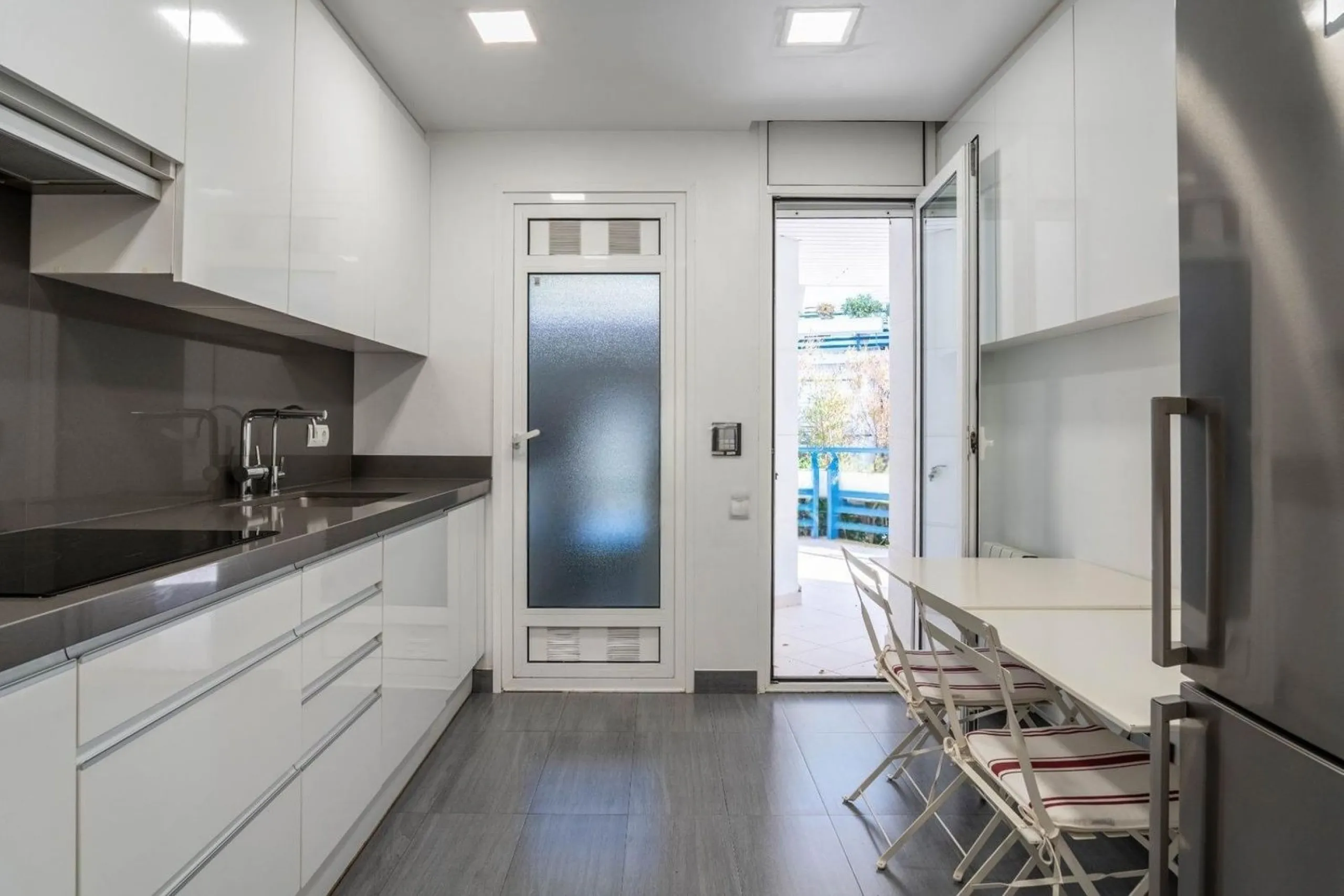 Exclusive seafront apartment in Terramar, Sitges