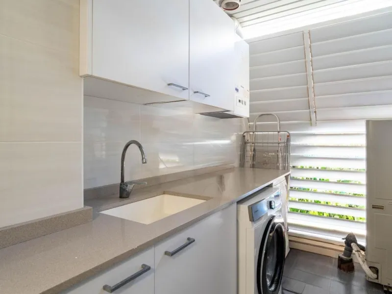 Exclusive seafront apartment in Terramar, Sitges