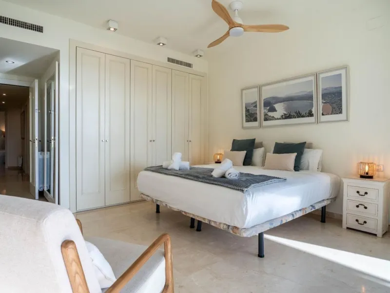 Exclusive seafront apartment in Terramar, Sitges