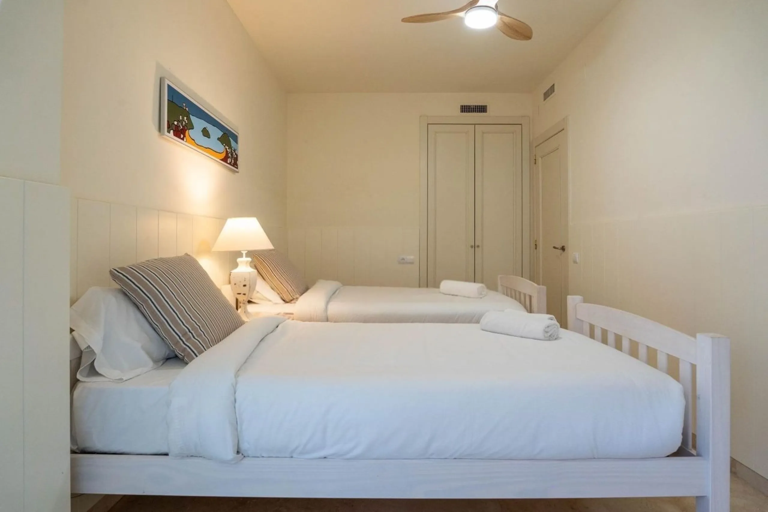 Exclusive seafront apartment in Terramar, Sitges