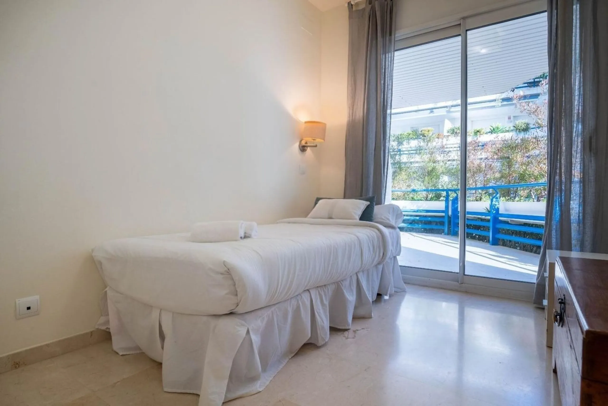 Exclusive seafront apartment in Terramar, Sitges