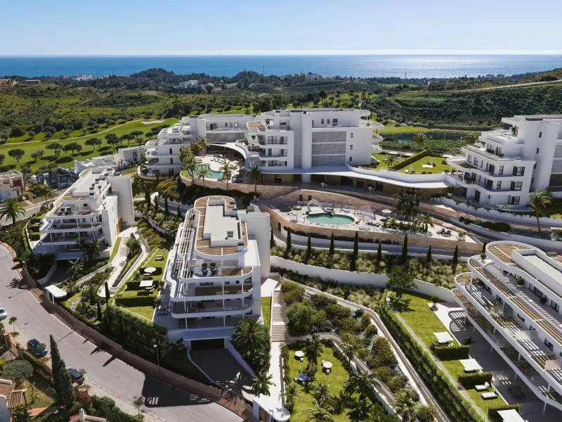Роскошные новые апартаменты в Cerrado del Águila Golf, Михас, с видом на море и гольф-поле& & Насладитесь эксклюзивным образом жизни в этом современном новом курортном комплексе, расположенном в престижном районе Cerrado del Águila Golf в Михасе. Ок
