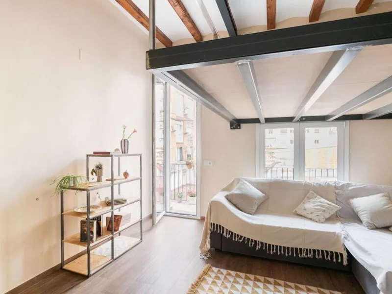 Apartment on Consell de Cent, next to Sagrada Familia, Barcelona