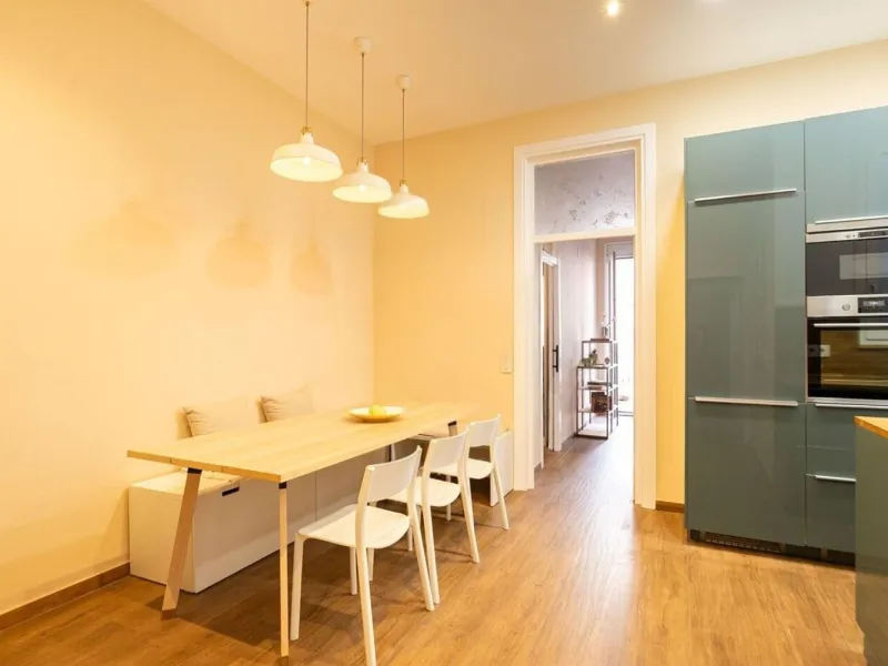 Apartment on Consell de Cent, next to Sagrada Familia, Barcelona