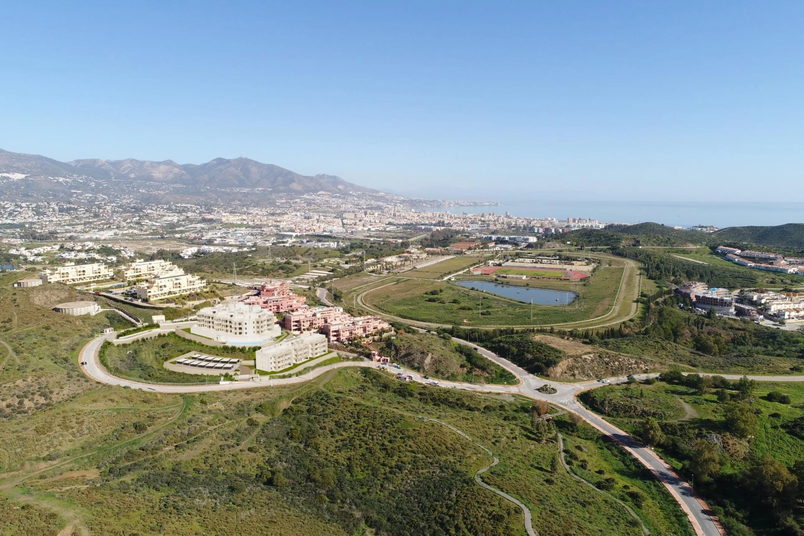 New Sea View Apartments in Mijas, Málaga – Modern Living on the Costa del Sol& & Discover this exclusive new development of 54 modern apartments with 2 and 3 bedrooms, perfectly located between La Cala de Mijas and Fuengirola. Designed to maximise n