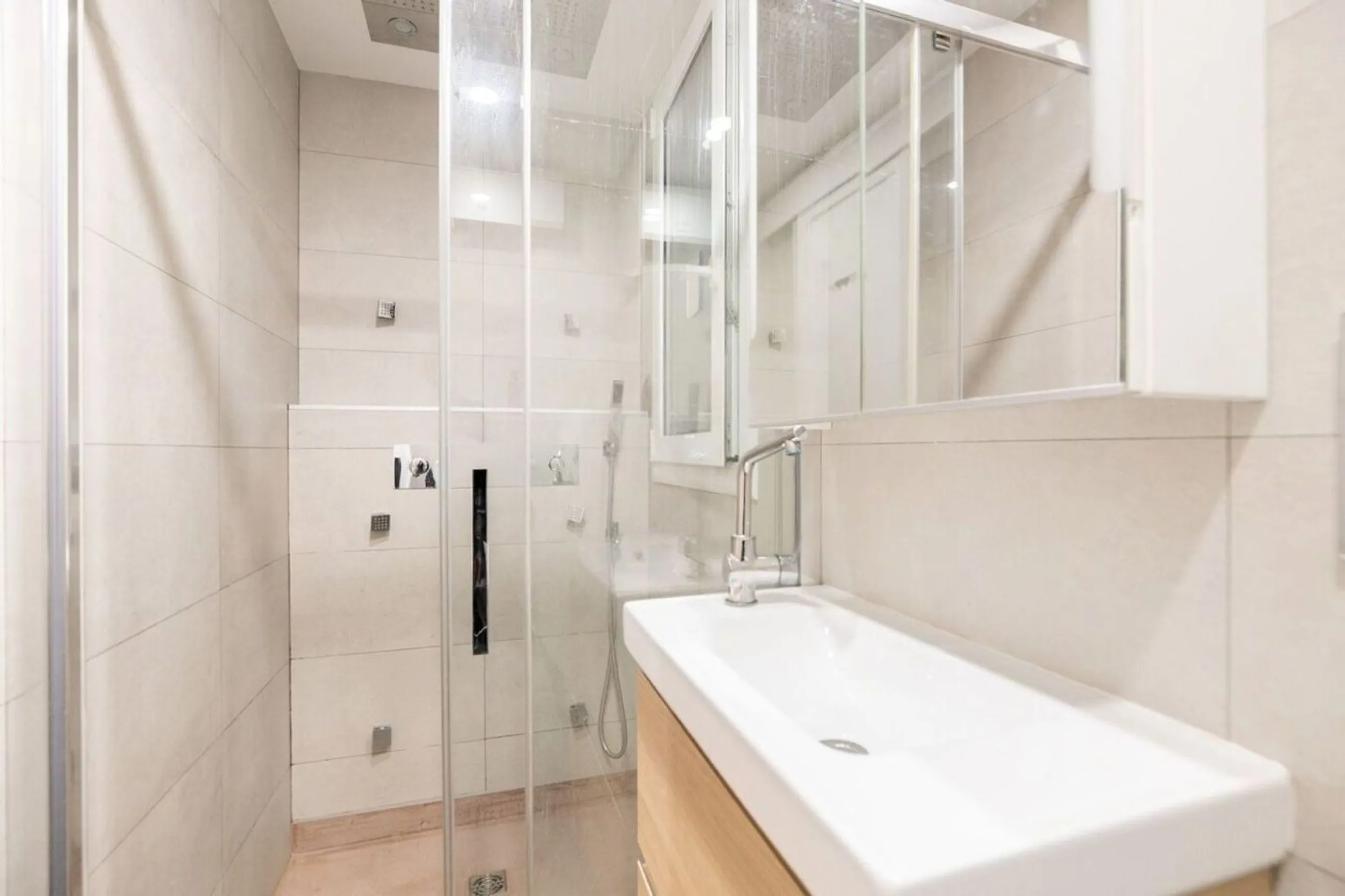 Apartment on Consell de Cent, next to Sagrada Familia, Barcelona