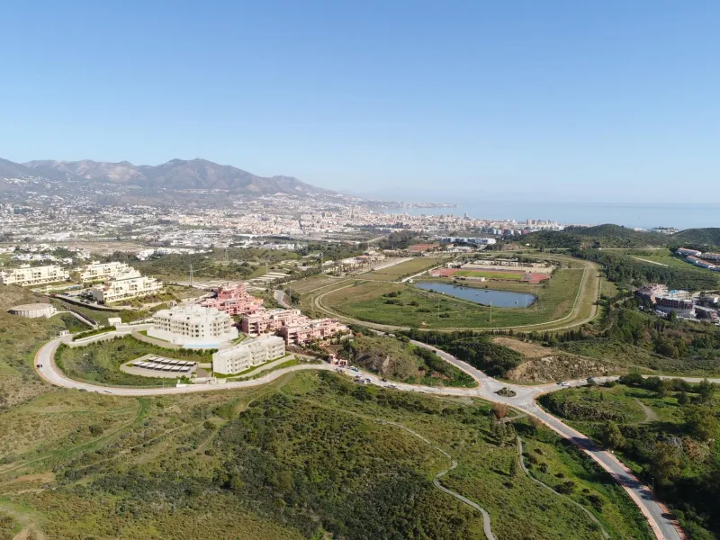 New Sea View Apartments in Mijas, Málaga – Modern Living on the Costa del Sol& & Discover this exclusive new development of 54 modern apartments with 2 and 3 bedrooms, perfectly located between La Cala de Mijas and Fuengirola. Designed to maximise n