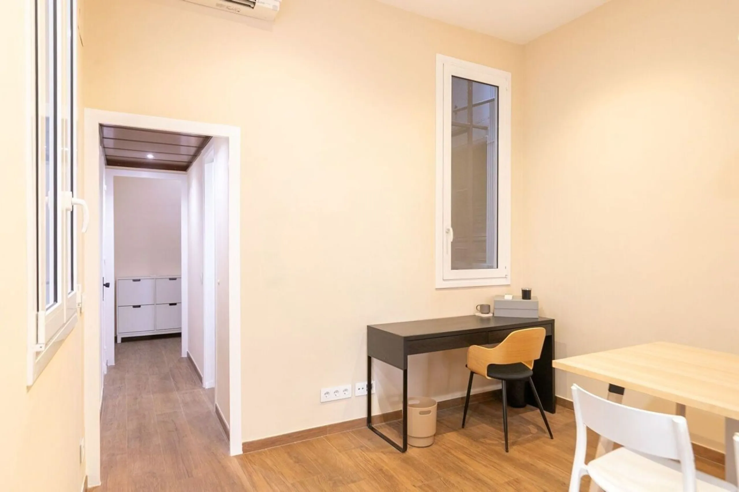 Apartment on Consell de Cent, next to Sagrada Familia, Barcelona