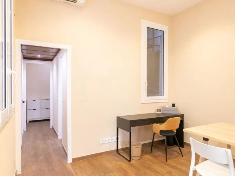 Apartment on Consell de Cent, next to Sagrada Familia, Barcelona